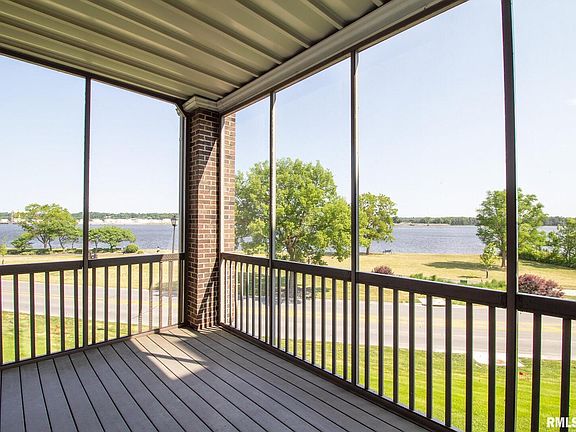 2nd image of 4022 River Dr #2C