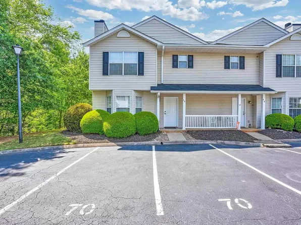 70 Hayfield Ln, Greer, SC 29650