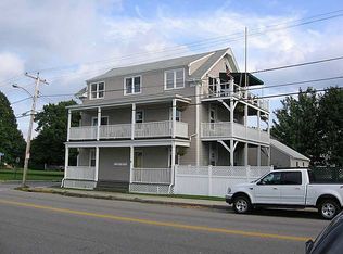 93 Wellington Ave, Newport, RI 02840