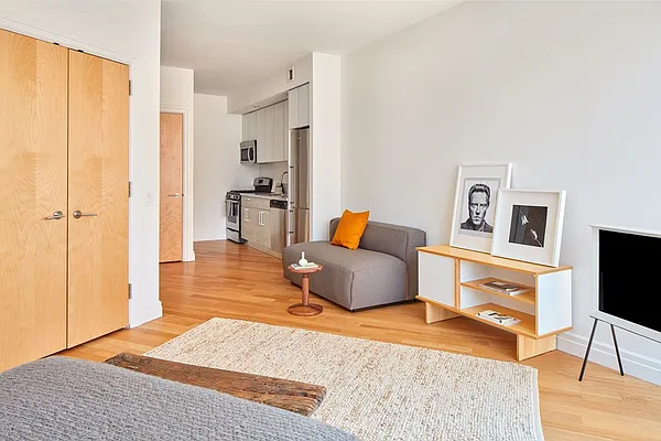 Rented by Two Trees | media 32