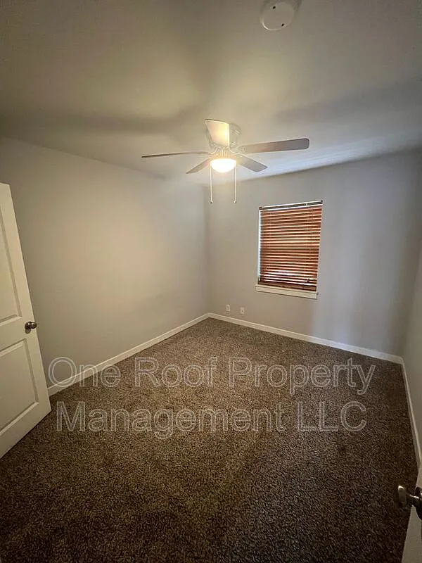 1 bed, 1.0 bath, $1,095 — Photo 2