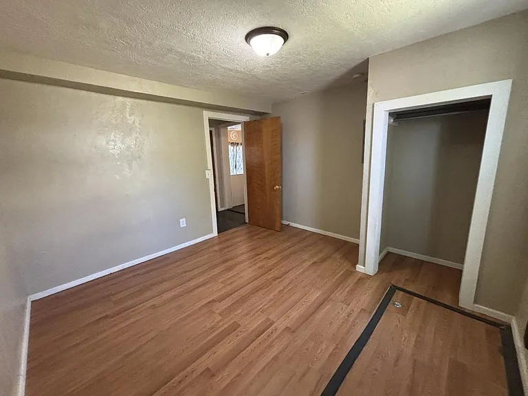 235 Curtis St — Photo 16