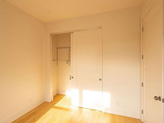 5th image of 733 Fernwood Dr #2