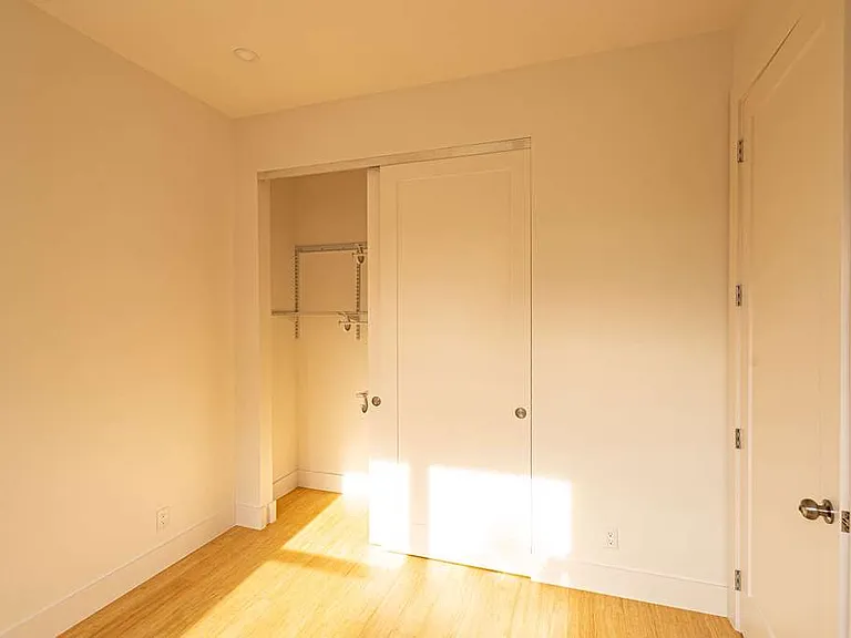 733 Fernwood Dr #2 — Photo 5