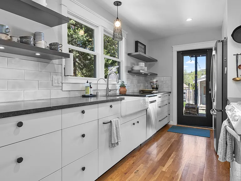 Freshly Remodeled Kitchen