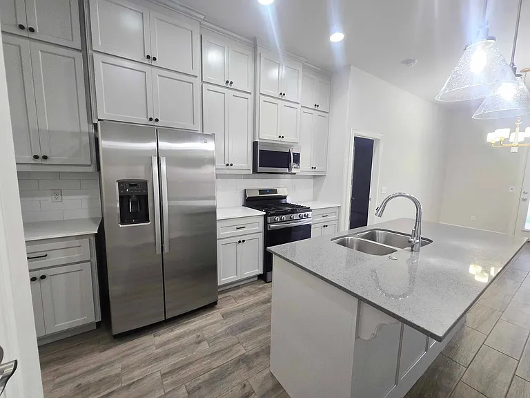 9221 Anaum Ln — Photo 8
