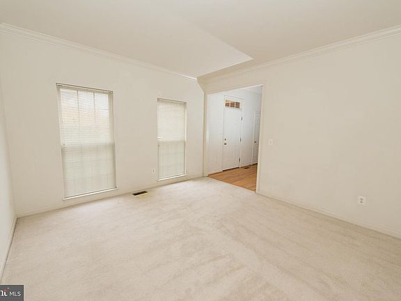 4th image of 406 Oakmont Dr