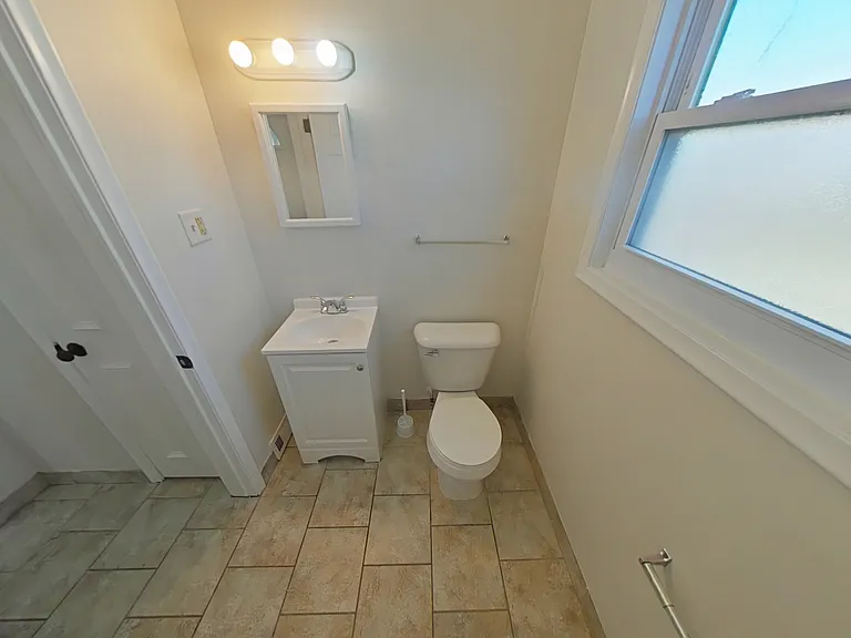 26200 Pinehurst St — Photo 4