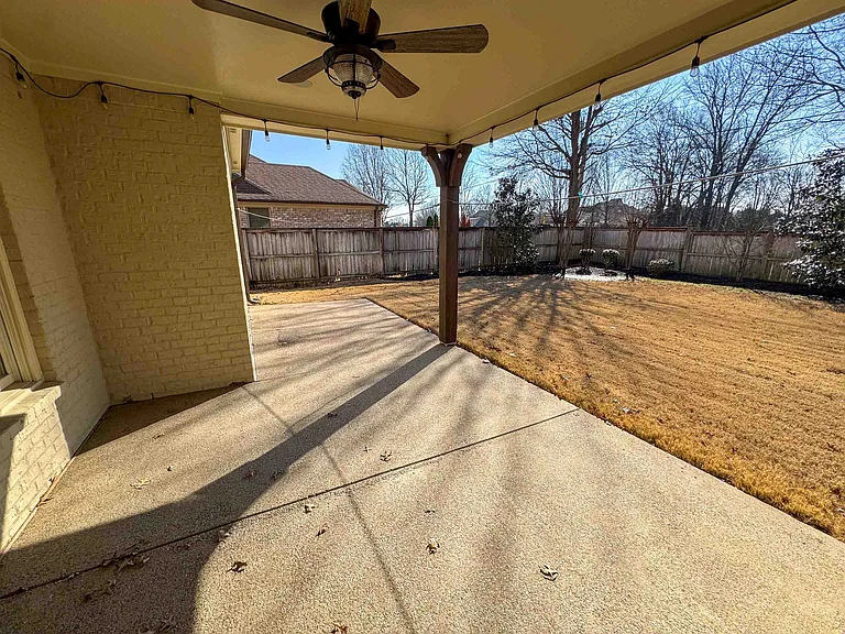 713 Briston Ln — Photo 21