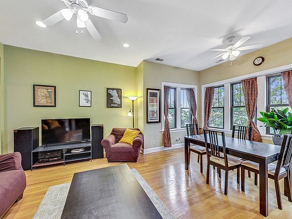 4th image of 1949 W Birchwood Ave #3