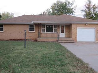 711 N Lincoln St, Cheney, KS 67025