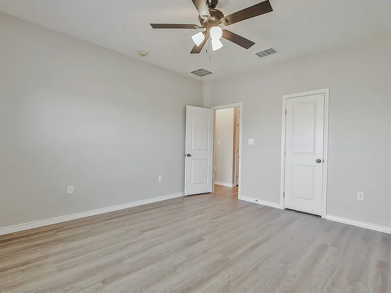1313 Corpus Ave #B — Photo 30