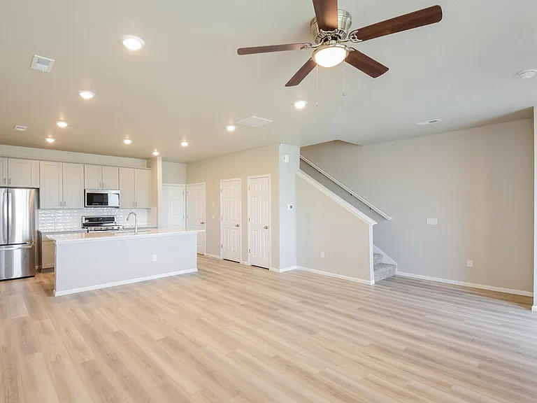 13959 Vispo Way — Photo 6