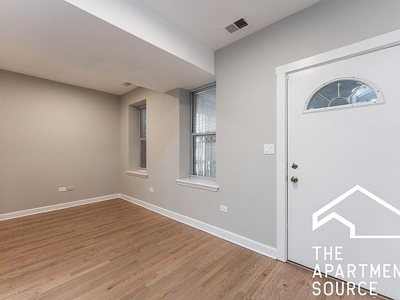 4th image of 1650 N Paulina St #1001