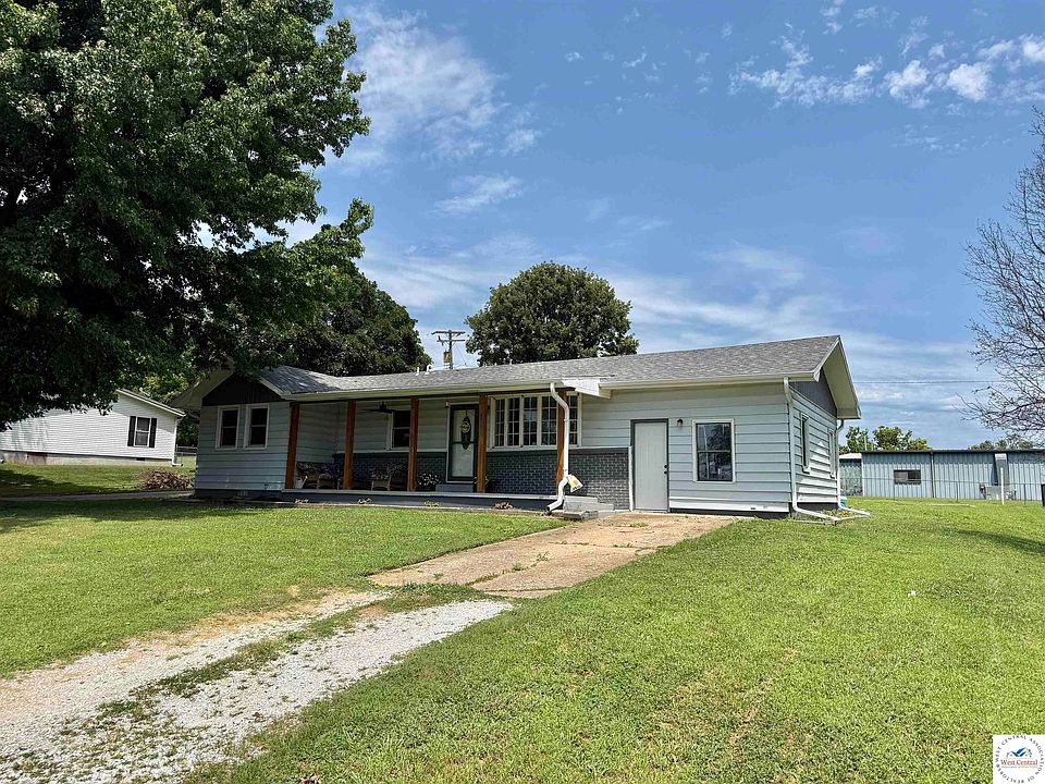 1st image of 1084 Sycamore Dr