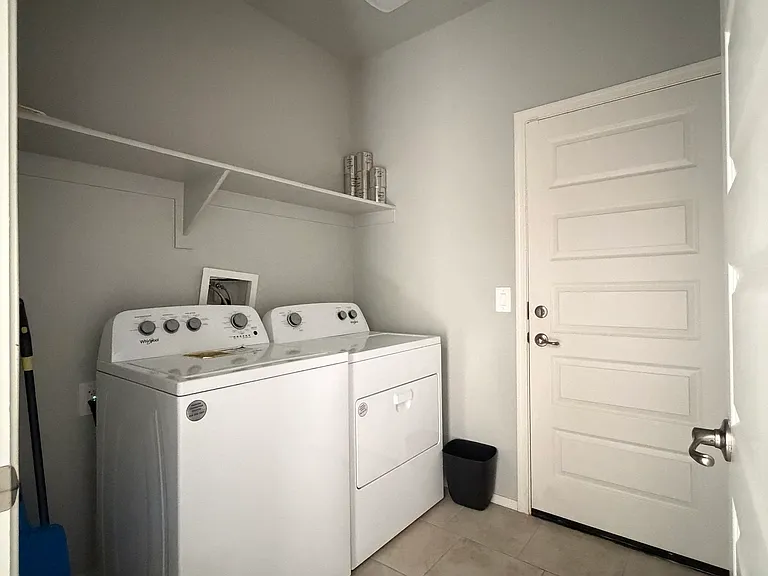 6853 S Portugal Ave — Photo 19