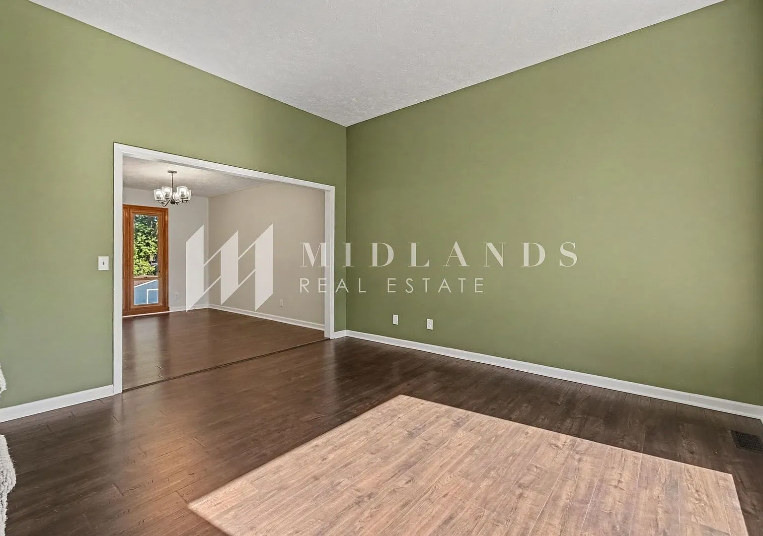 2-Story Home Two Springs — Photo 3