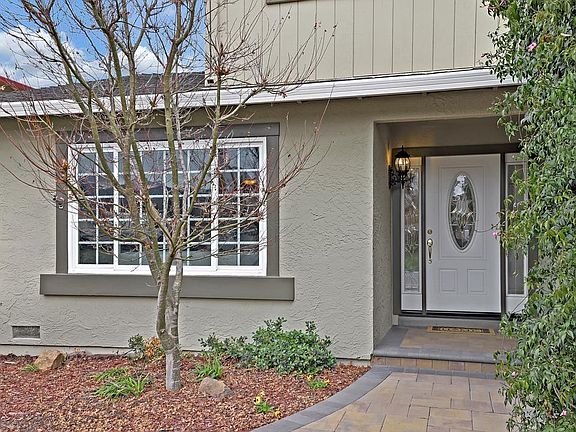 4th image of 185 Victoria Dr