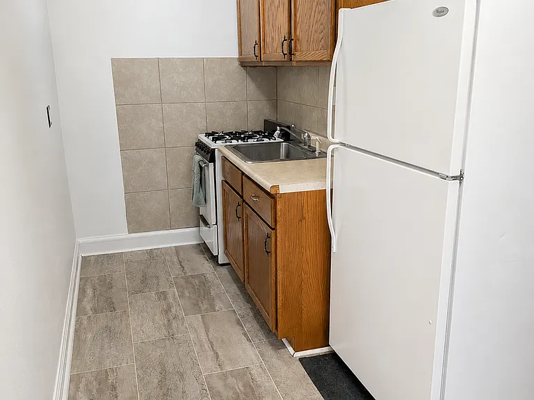 715 1/2 Story St #3 — Photo 9
