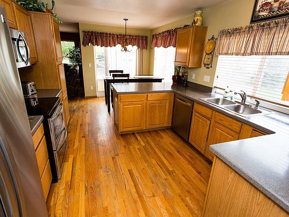 All appliances included.