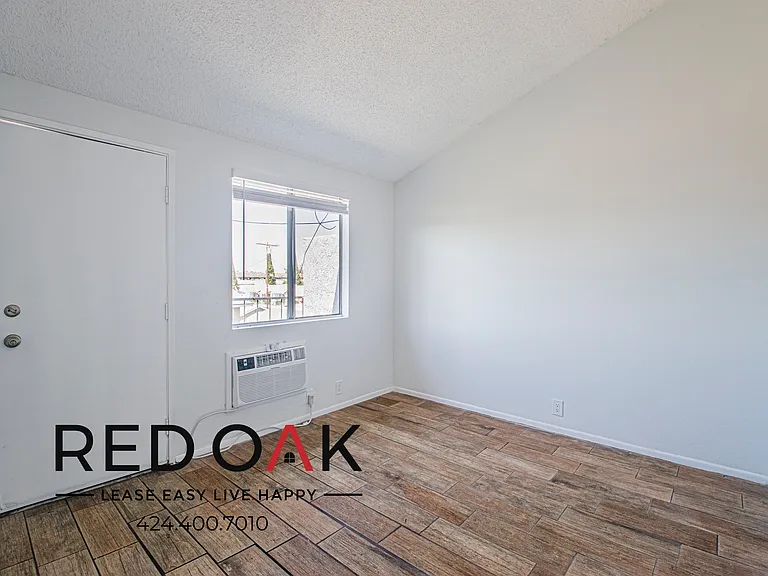 532 Nebraska Ave #303 — Photo 8
