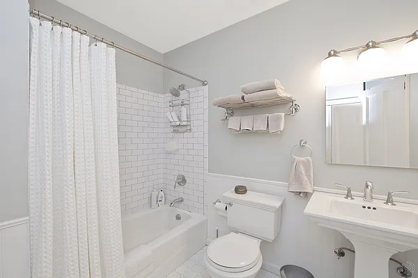 Rented by Halstead Real Estate | media 9