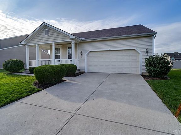 3rd image of 803 Chapelgate Dr