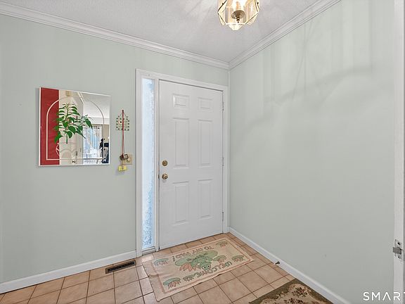 2nd image of 23 Chatsworth Road #23