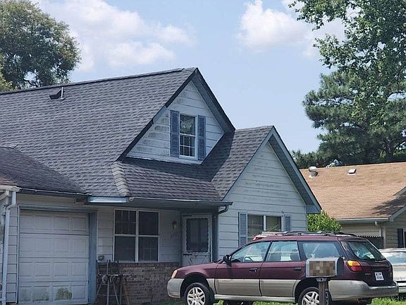 3rd image of 3377 Woodburne Dr