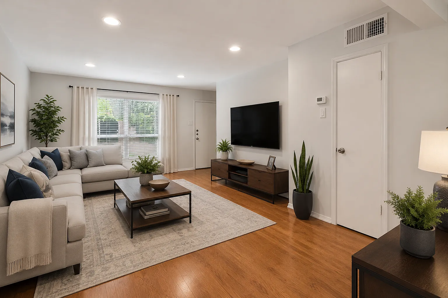 2 bed, 2.5 bath, 1000 sqft, $1,700 — Photo 1