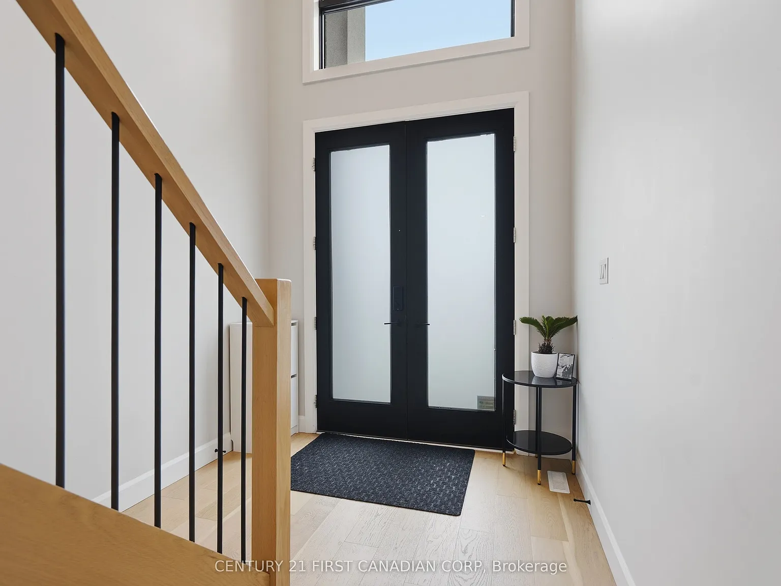 5 bed, $3,899 — Photo 4