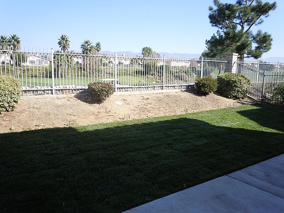5th image of 16186 Los Coyotes St