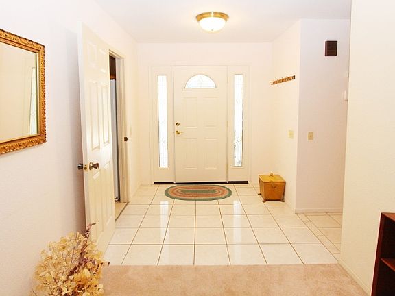 3rd image of 1305 E Cypress Ave