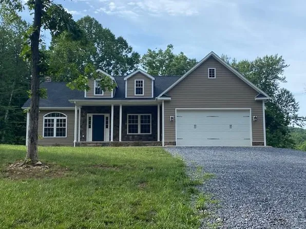 700 Coaling Rd, Troutville, VA 24175