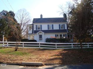 243 Verna Hill Rd, Fairfield, CT 06824