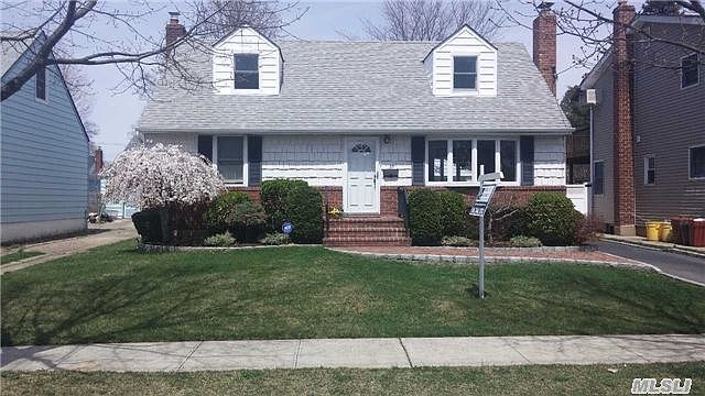1st image of 33 Colony St