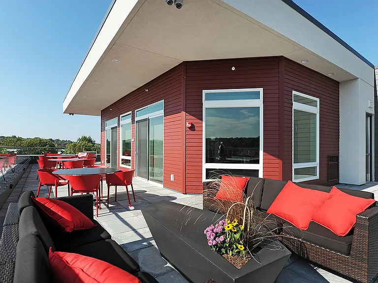 Red44 Luxury Apartments | Specials Available — Photo 6