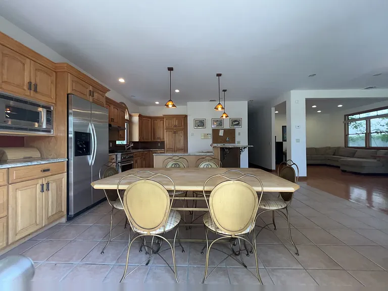 828 Westwood Ave — Photo 2