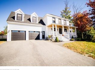 8 Carlisle Rd, South Portland, ME 04106