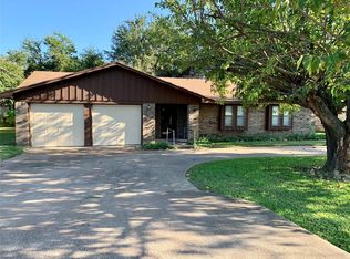 227 Granada Calle St, Granbury, TX 76049