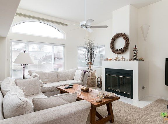 MAIN FLOOR GREAT ROOM