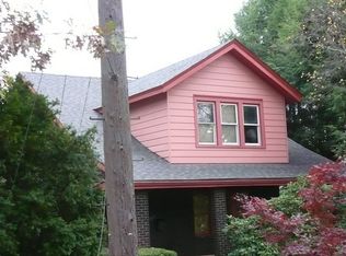 305 Burlington Rd, Pittsburgh, PA 15221