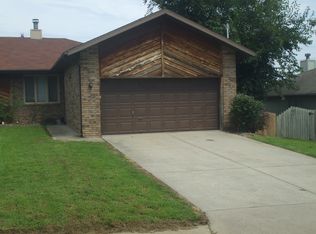 3151 W Hanover St, Springfield, MO 65807