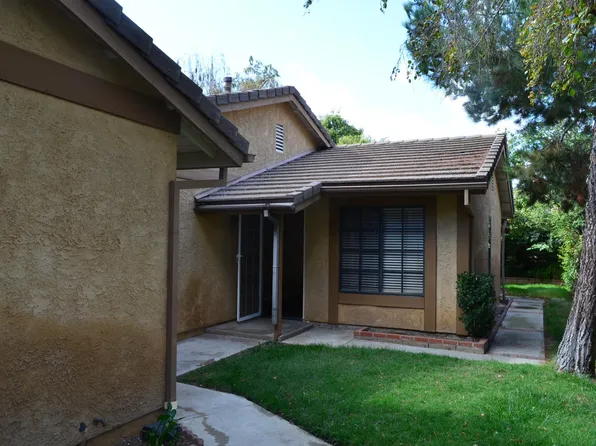 25689 Leticia Dr, Santa Clarita, CA 91355