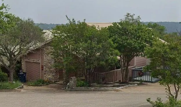 4603 Twin Valley Cir — Photo 1