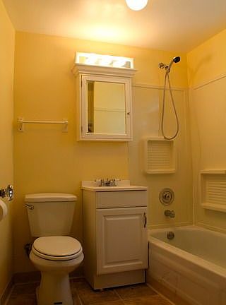 3rd image of 5377 N Bowmanville Ave