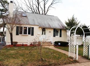 63 Stratford Rd, Dumont, NJ 07628