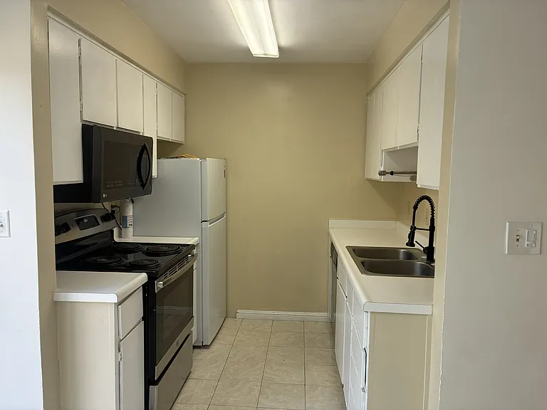 38627 Cherry Ln #13 — Photo 3