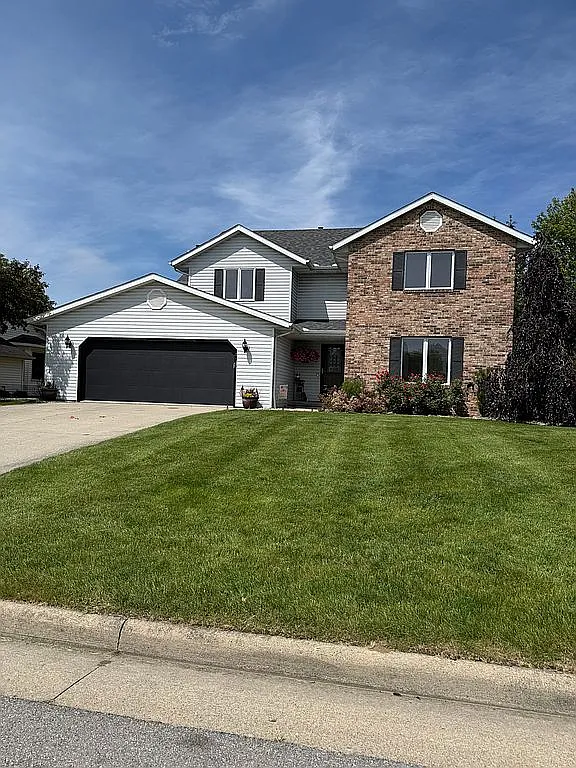 418 Connin St photo 1