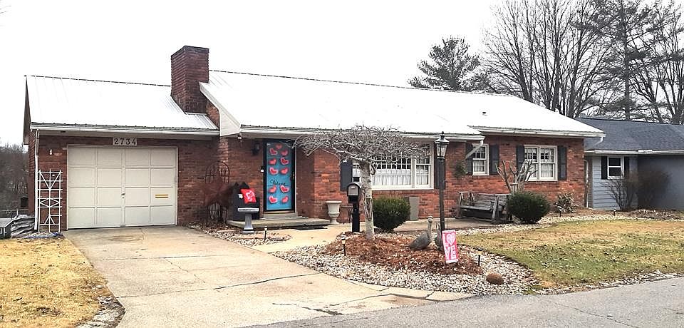 1st image of 2734 Hillview Dr